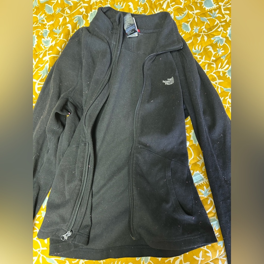 The North Face Women's Black Fleece Outerwear